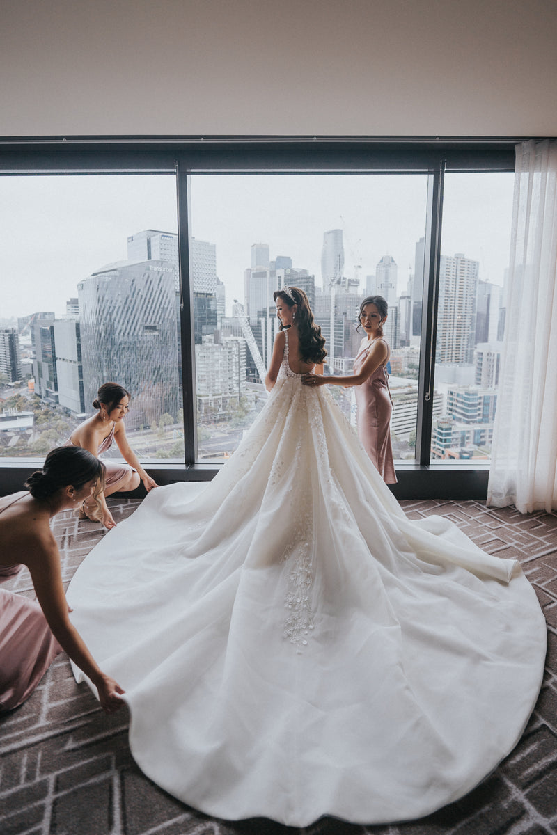 A Guide Travelling with your Wedding Dress Jessica Couture