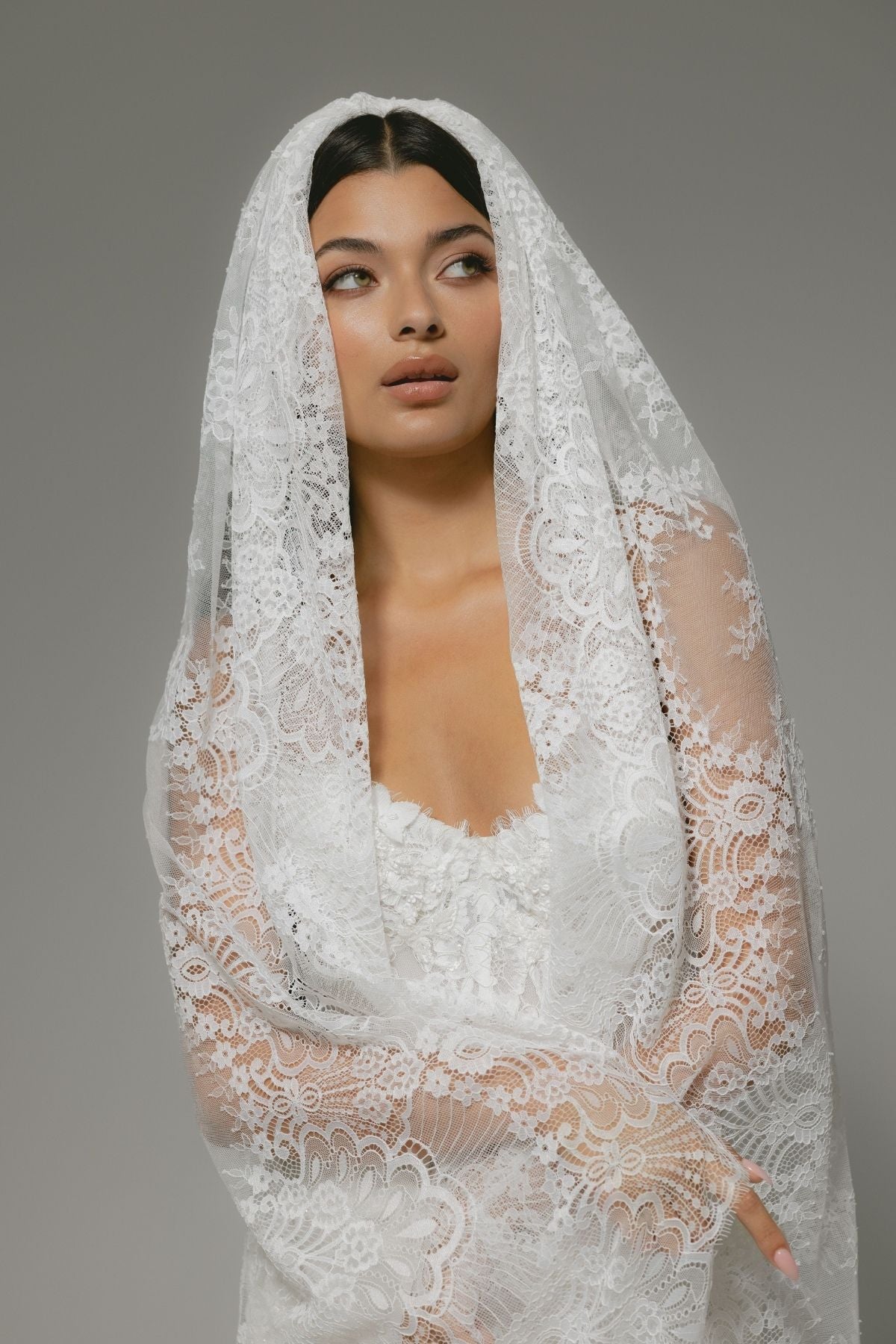 106" Veil, entirely lace, bohemian style