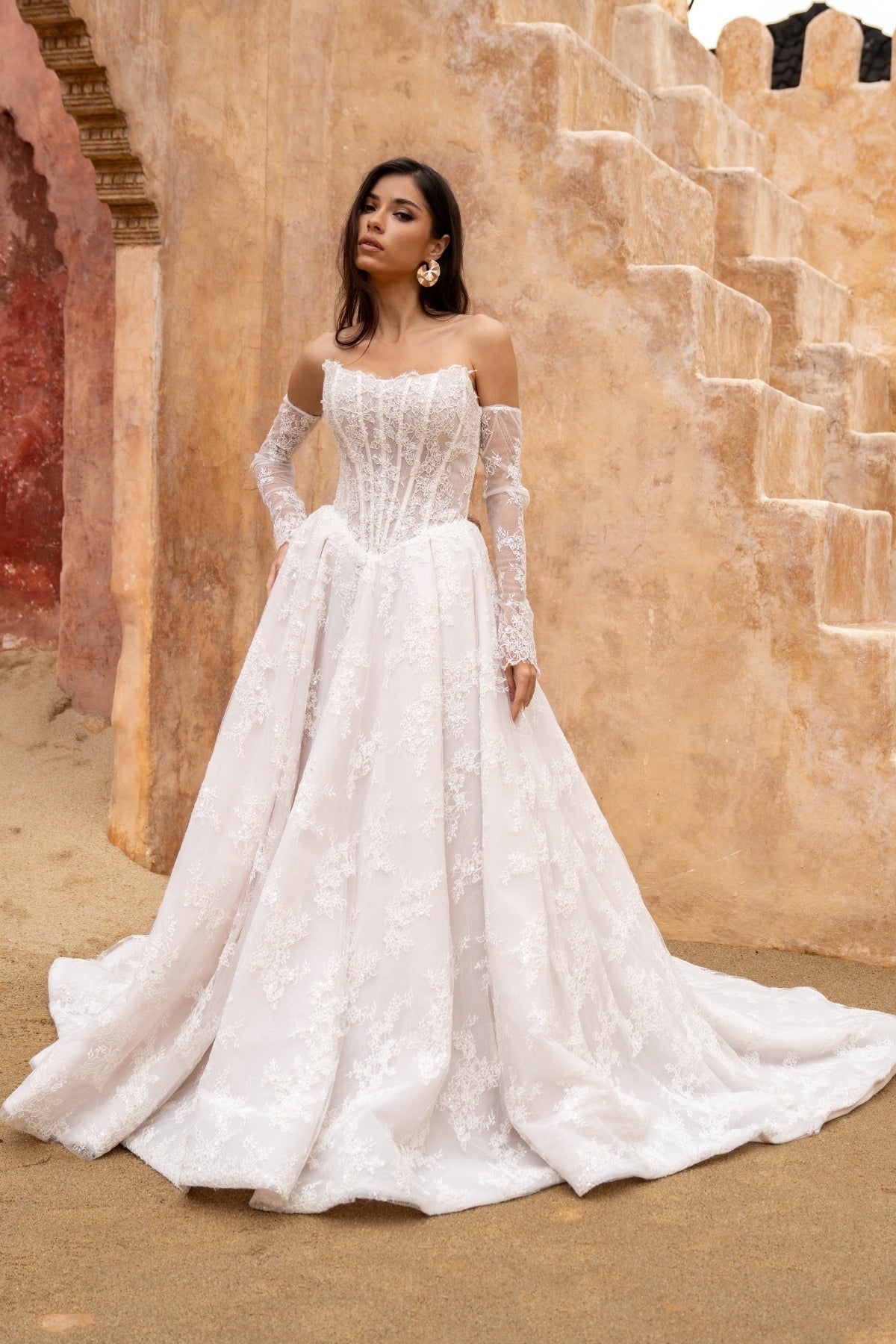 RENAY Wedding Gown ECLIPSE collection | by JESSICA COUTURE Jessica Couture RENAY Wedding Gown ECLIPSE collection | by JESSICA COUTURE Jessica Couture