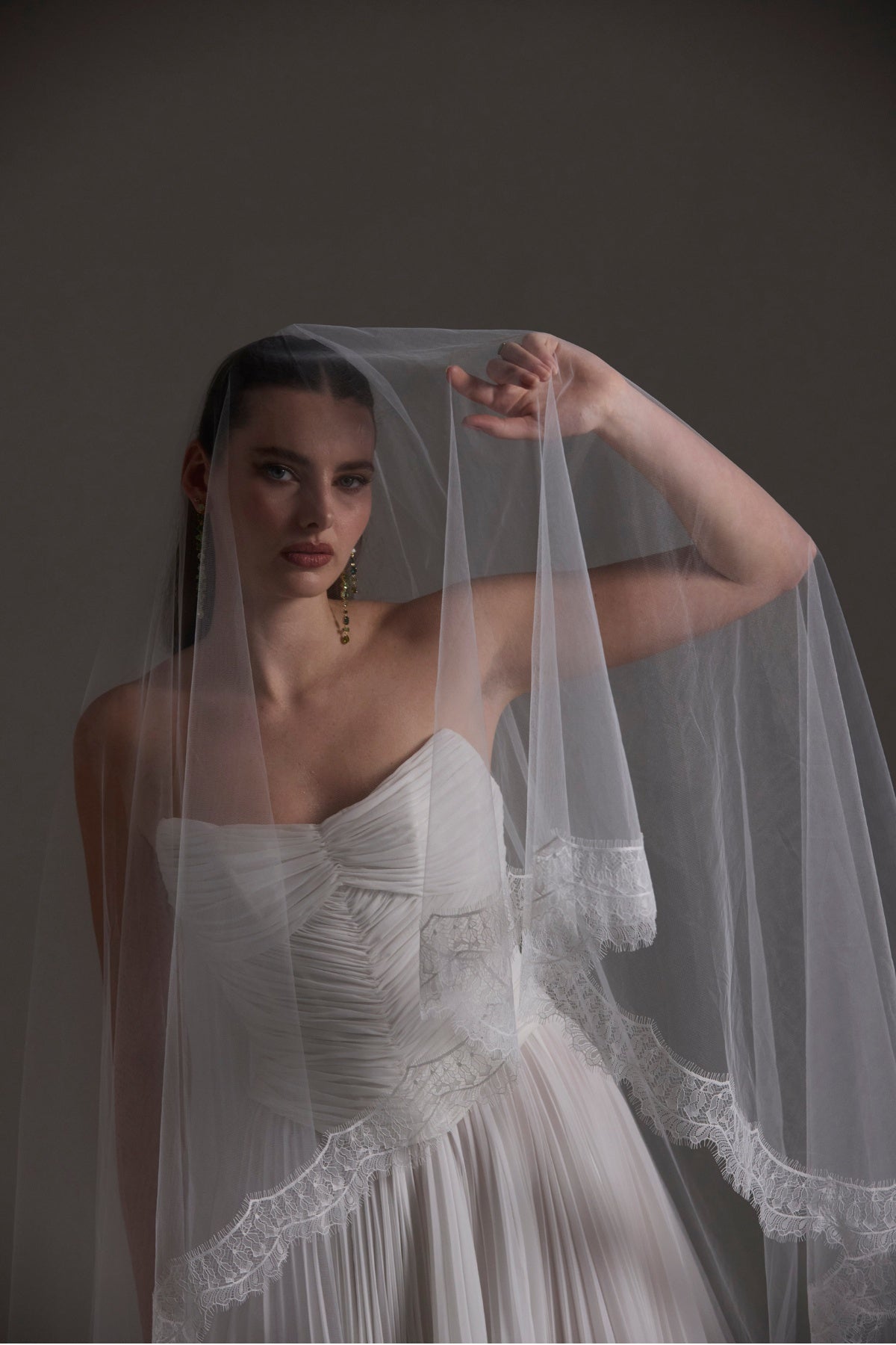 Double layered veil with lace border 