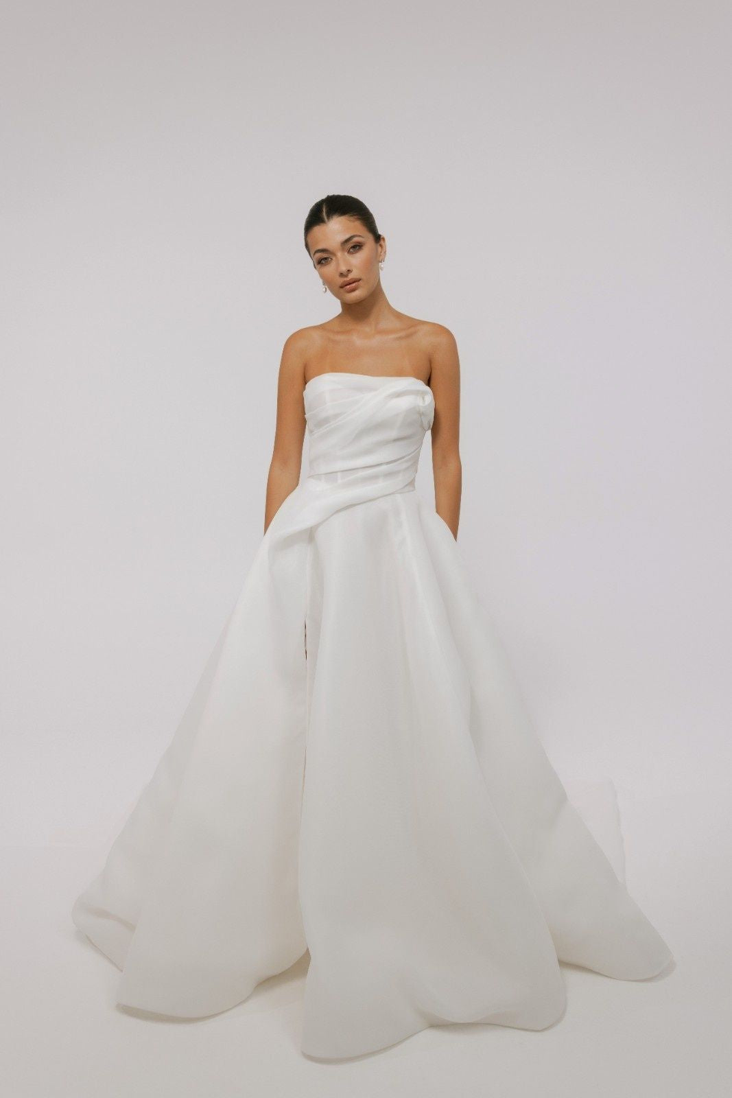 Modern A-line Wedding gown, Organza pleating, strapless neckline 