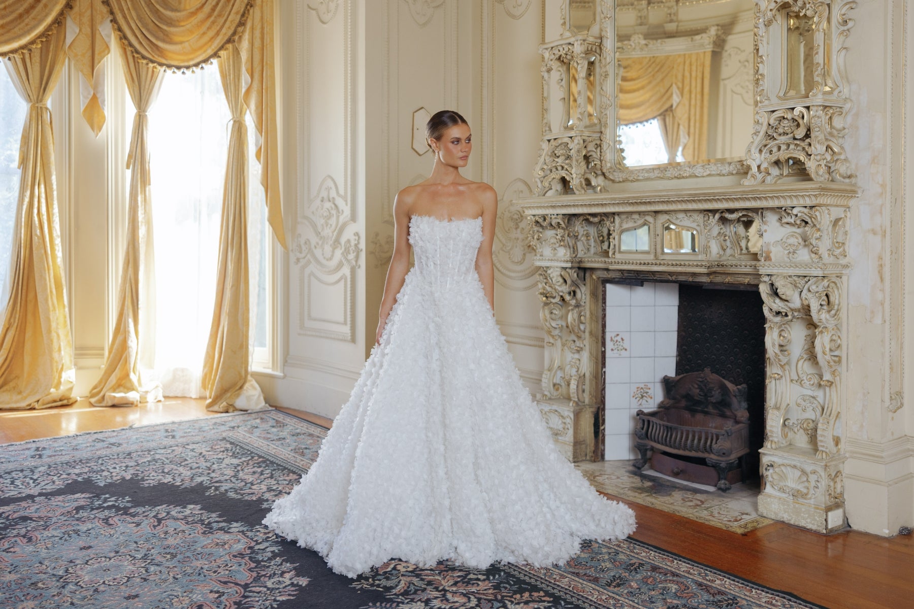 textured lace wedding dress, strapless neckline A-line skirt 