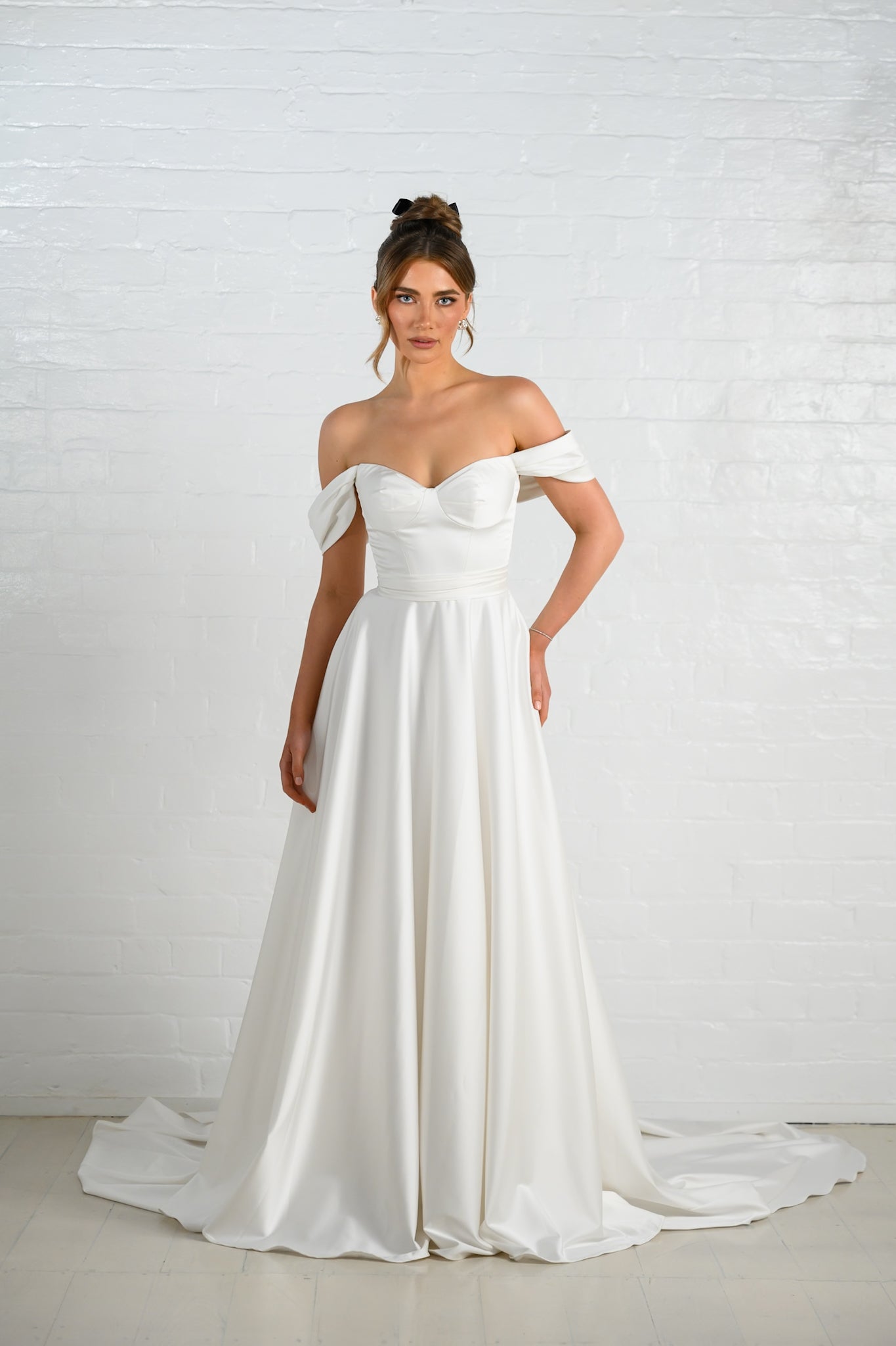 ELEASE gown - A-LINE minimal bridal gown by Ever after collection Miss Chloe 