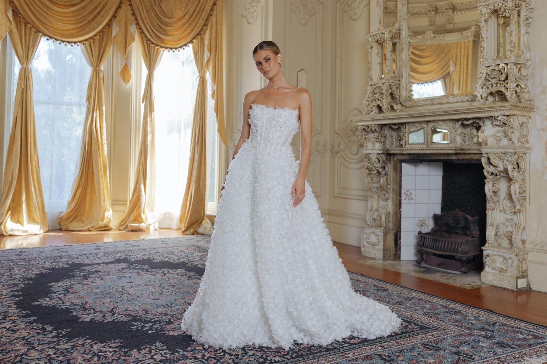 textured lace wedding dress, strapless neckline A-line skirt 