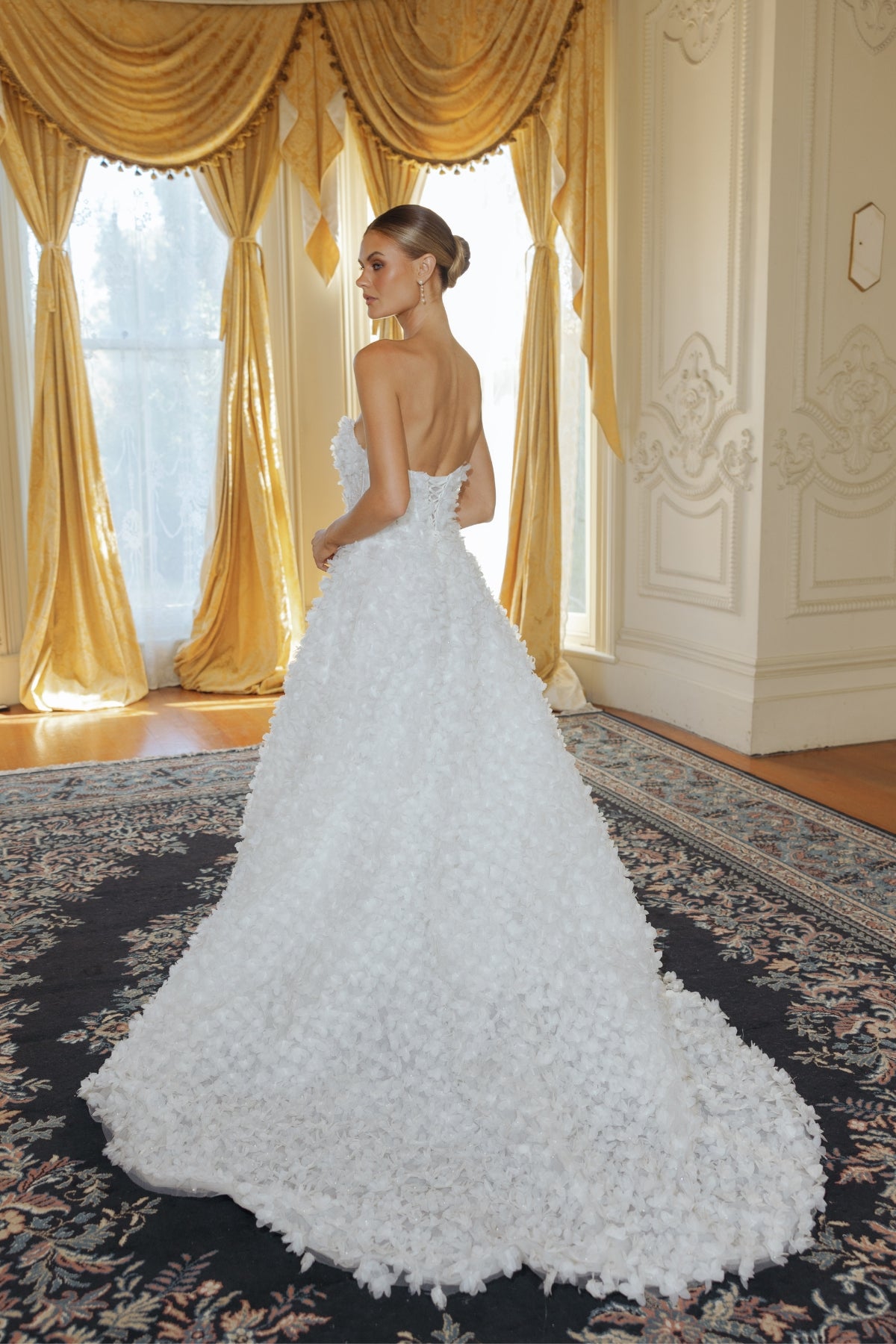 textured lace wedding dress, strapless neckline A-line skirt 
