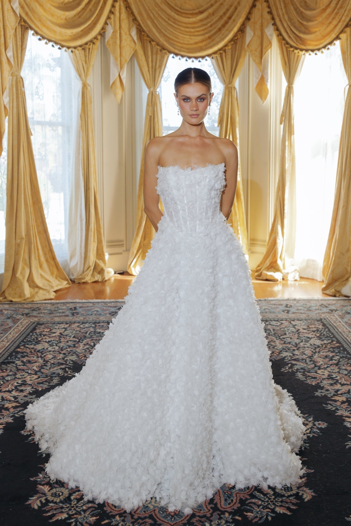 textured lace wedding dress, strapless neckline A-line skirt 