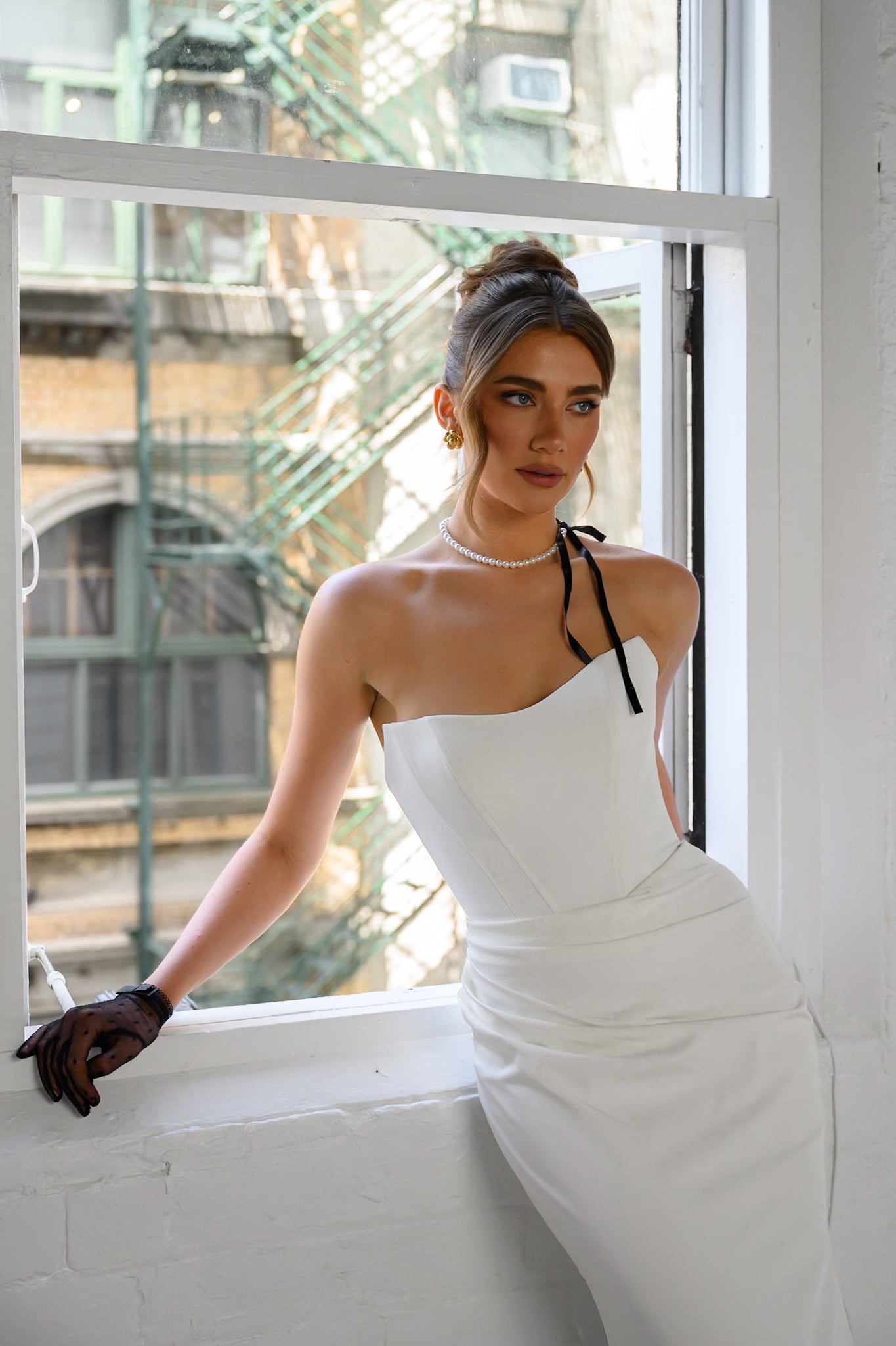 MADDI gown - FITTED minimal bridal gown by Ever after collection Miss Chloe 