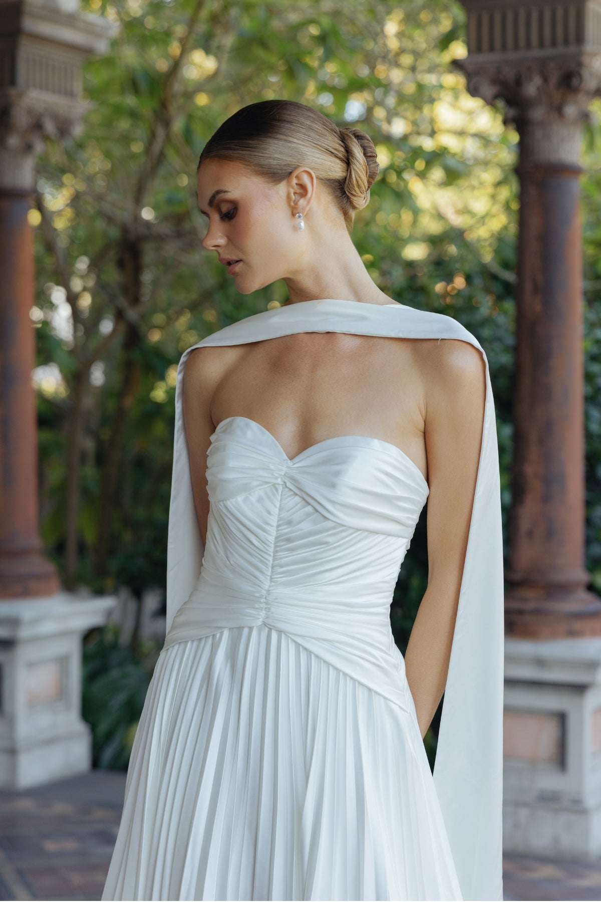 two piece wedding dress in pleated satin fabric, A line style, sweetheart neckline 
