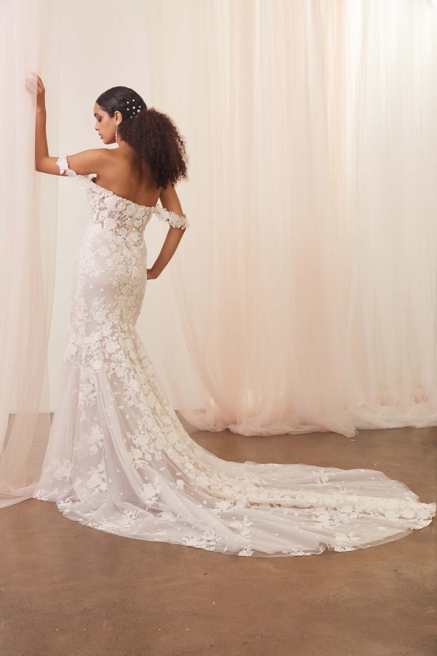 Mermaid Trumpet Lace Wedding Dress with Sleeves I Shivani Jessica Couture Mermaid Trumpet Lace Wedding Dress with Sleeves I Shivani Jessica Couture