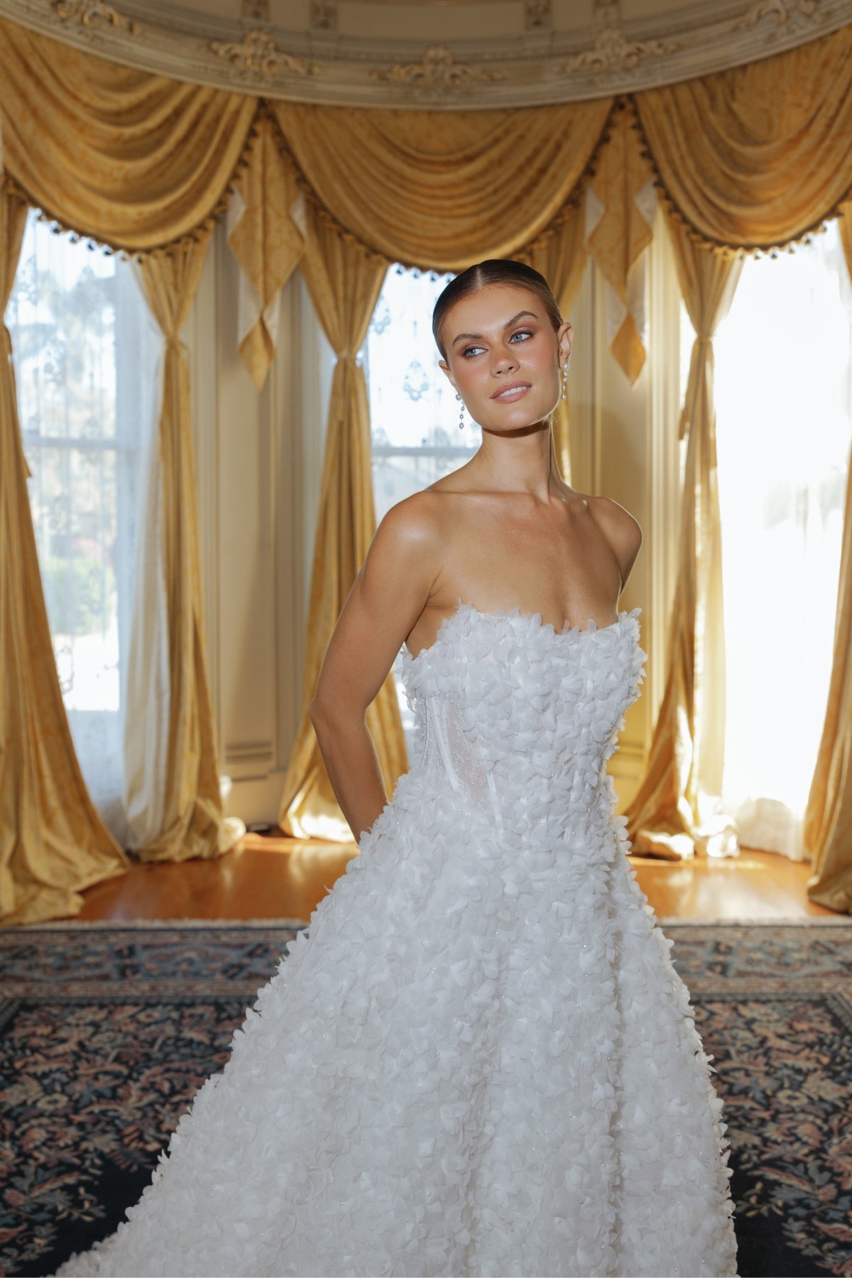textured lace wedding dress, strapless neckline A-line skirt 